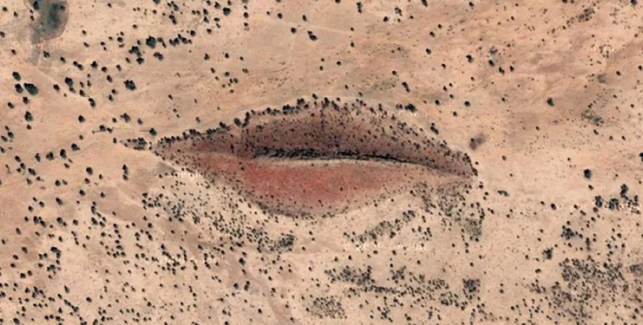 судан холм губы