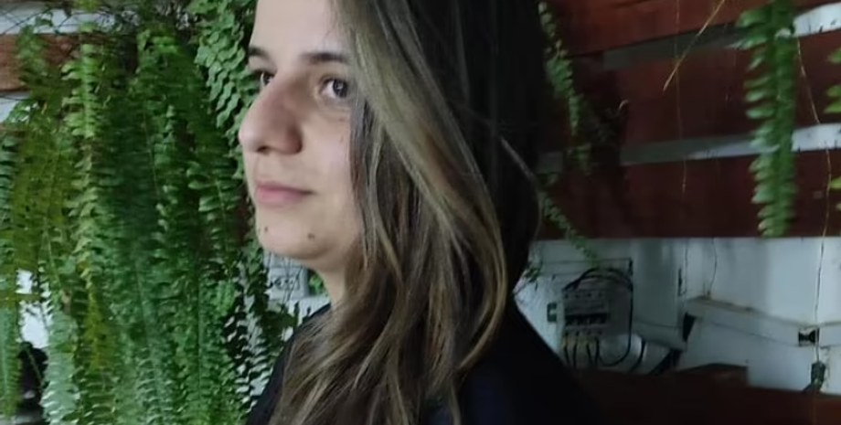 Женщина притворялась врачом в медицинском учреждении, Мириан Сантана, Бразилия, скандал, обман, мошенничество, курьезы, фото