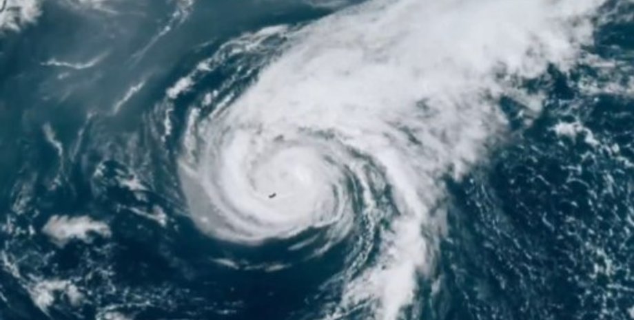 эрнест, ураган эрнест