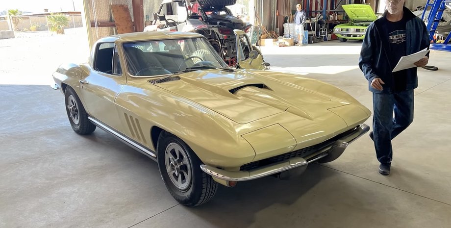 Chevrolet Corvette 1965, Chevrolet Corvette, Chevrolet Corvette Stingray