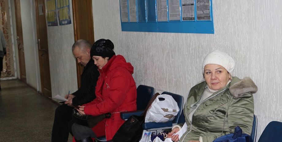 очередь в соцзащиту, проверки переселенцев, проверка адреса ВПЛ, выплаты переселенцам, выплаты ВПЛ отменят