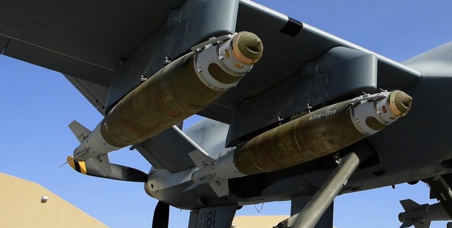 JDAM, літак, крило, ракети, бомби, фото