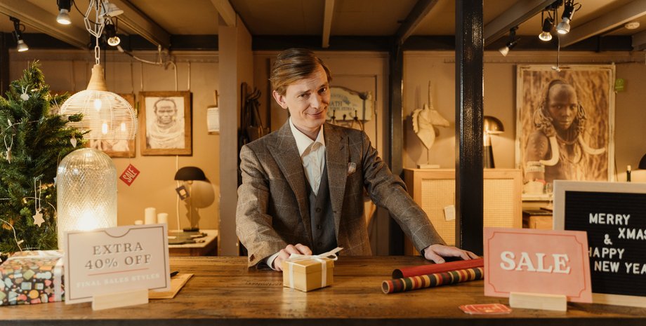 Розпродаж, комісійний магазин, рідкісна річ, рідкісна книга, цінна річ, незвичайна знахідка, книга Стівена Кінга, успішна покупка