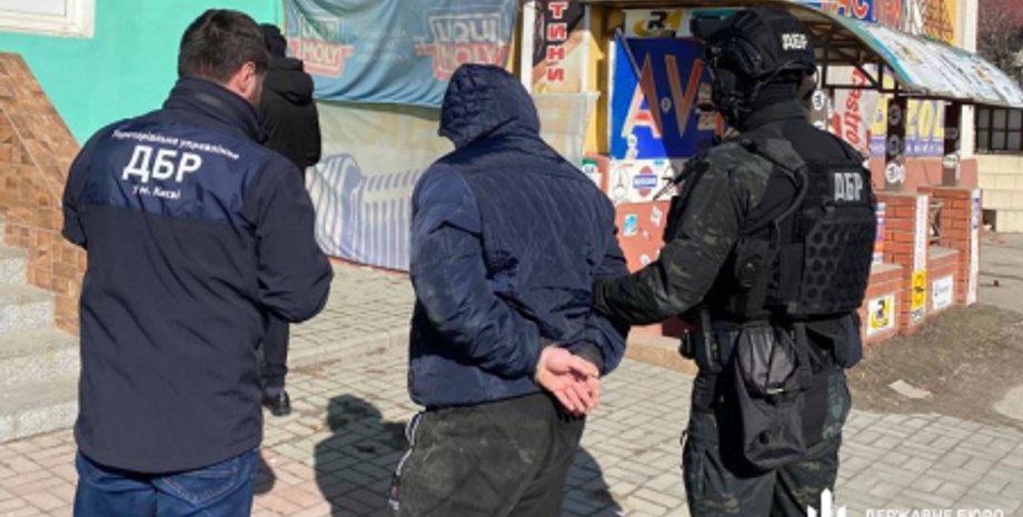 Амфетамін, затримання, торгівля, поліцейський, ДБР