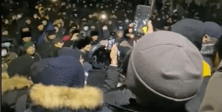 протест в казахстане, беспорядки в казахстане, вакцинация, что происходит в казахстане