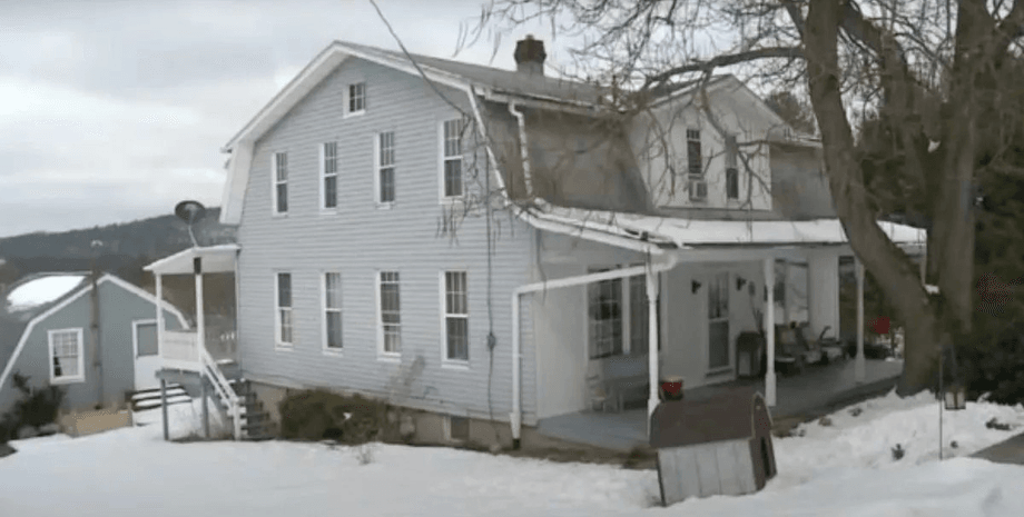 Пара ремонтувала дім і захворіла на дивну хворобу: знахідка у стіні розкрила жахливу правду