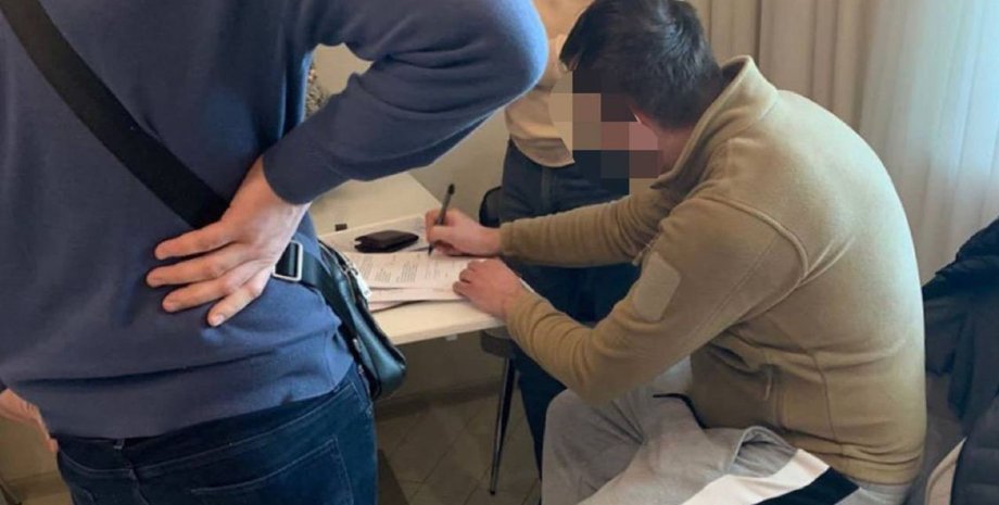 Затримання чиновників