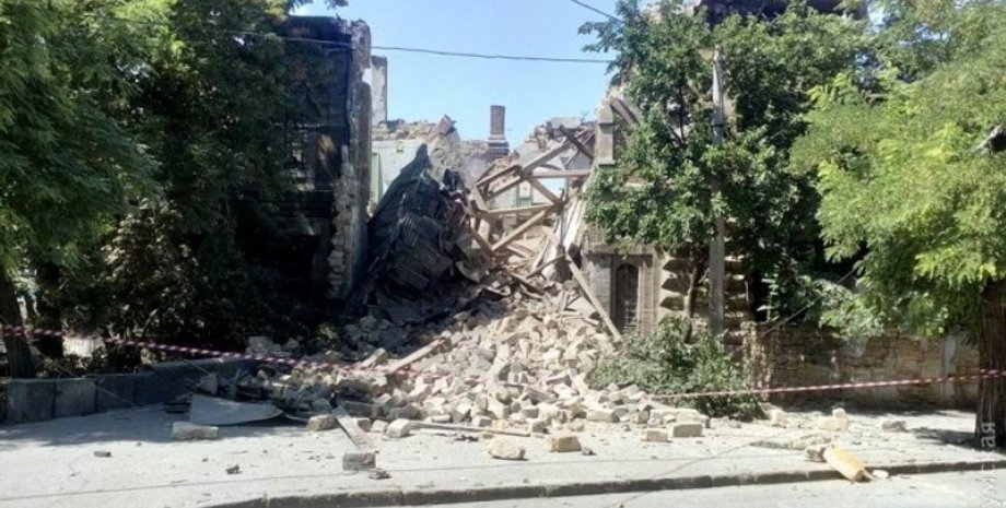 Обрушившееся здание / Фото: dumskaya.net