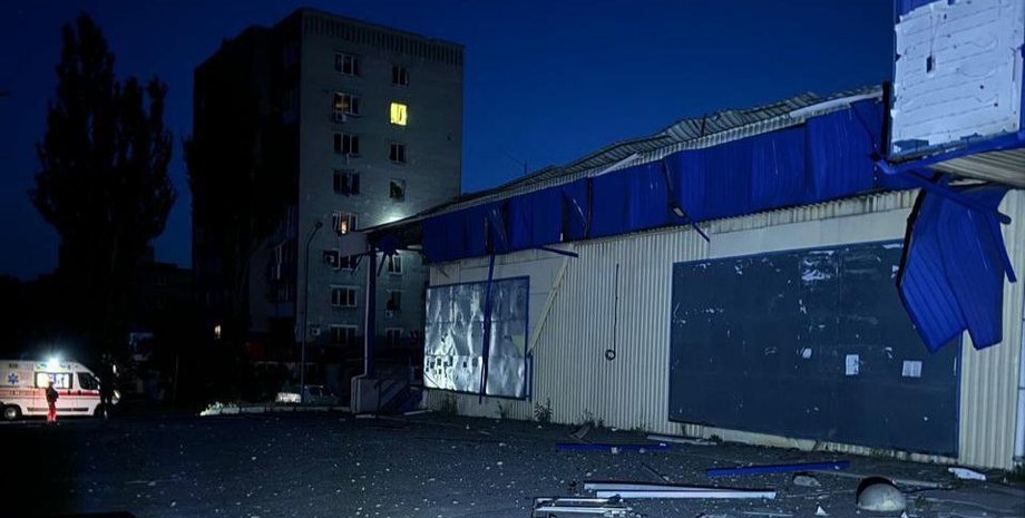 Селидово, Донецкая область, обстрелы Украины, ночной обстрел, обстрел, взрывы, авиабомба, УМПБ Д-30СМ