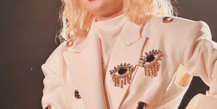 Klavdia Petrivna, микрофон, музыканты