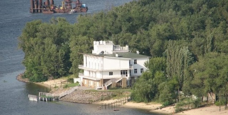Здание на Трухановом острове, принадлежащее ООО "Мир природы" / Фото: Наші гроші