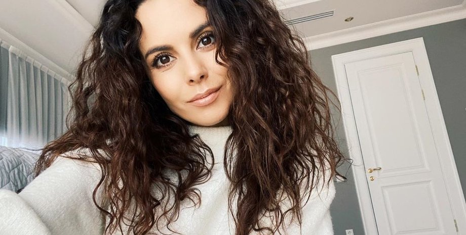 Настя Каменських, співачка, конкурс, розіграш, благодійність