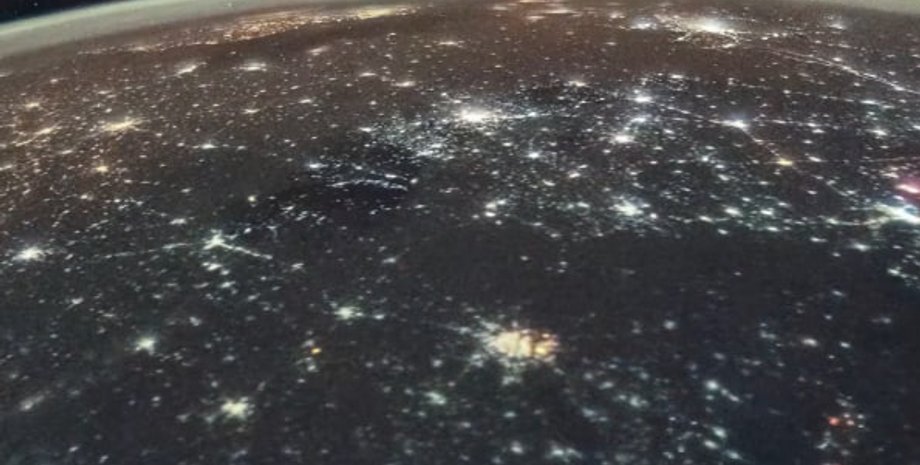 Киев снят с МКС Обстрел Киева был снят с МКС