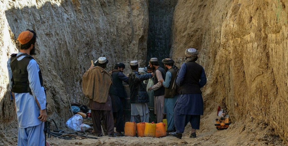 Афганістан, дитина впала в колодязь, порятунок дитини в Афганістані, рятувальна операція в Афганістані