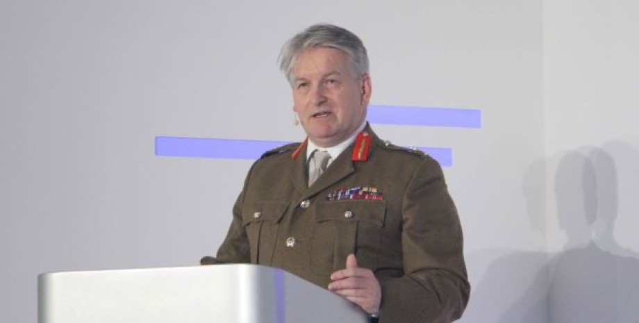 Джеймс Хокенхалл, голова британської військової розвідки