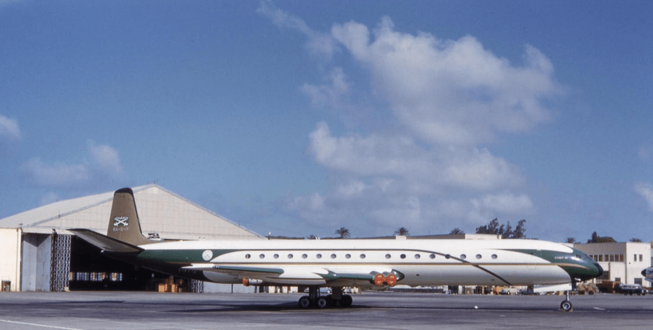 Саудівська Аравія, літак короля, борт №1, королівський літак, Саудівська Аравія розкіш, Саудівська Аравія король, король Аль Сауд, De Havilland Comet 4C