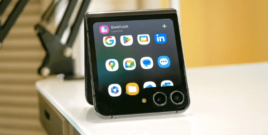 складной смартфон Galaxy Z Flip 6