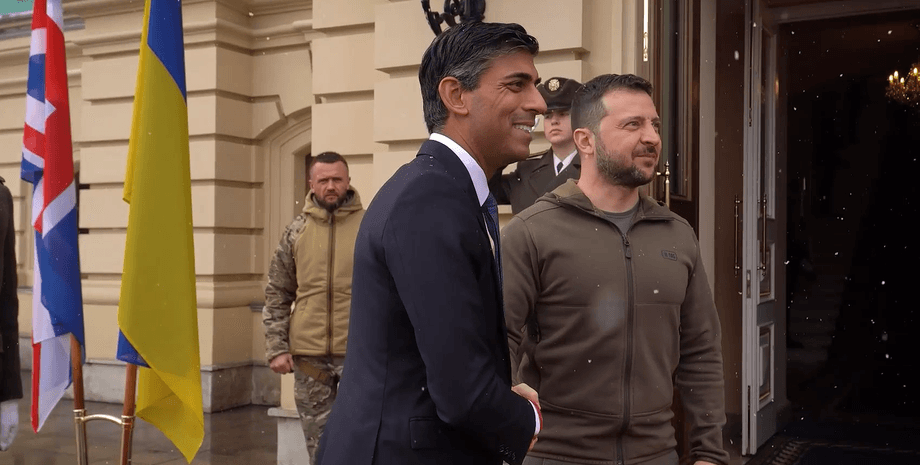 Владимир Зеленский, Риши Сунак, флаг Великобритании, флаг Украины, флаг Великобритании