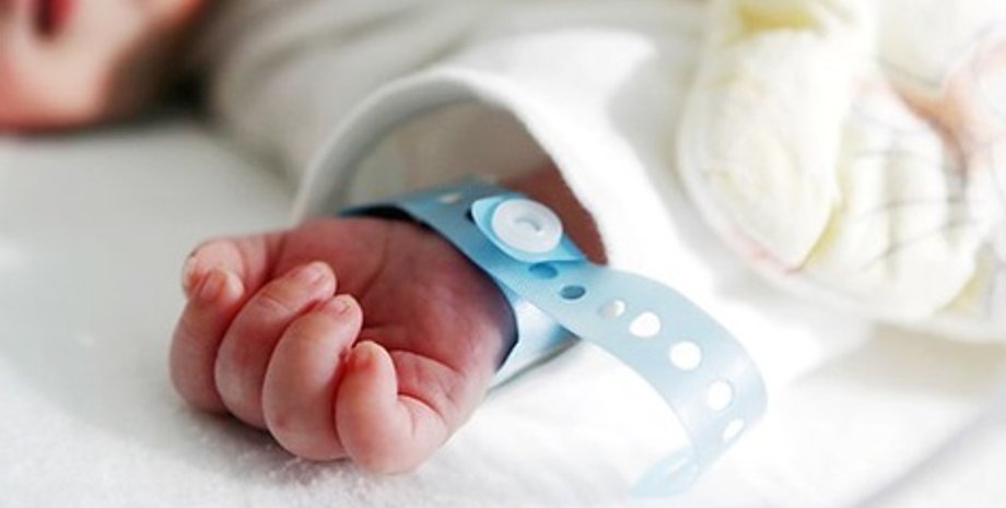 Женщина хочет назвать ребенка в честь известного автодилера: думает, что это "звучит мило"