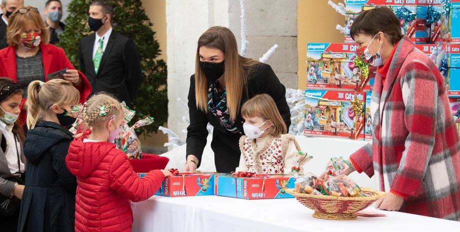 Різдво, Монако, принц жак, принцеса габріелла, діти шарлен, княгиня шарлен, князь альбер