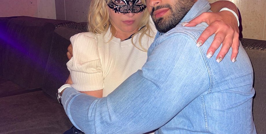 Спирс и Асгари