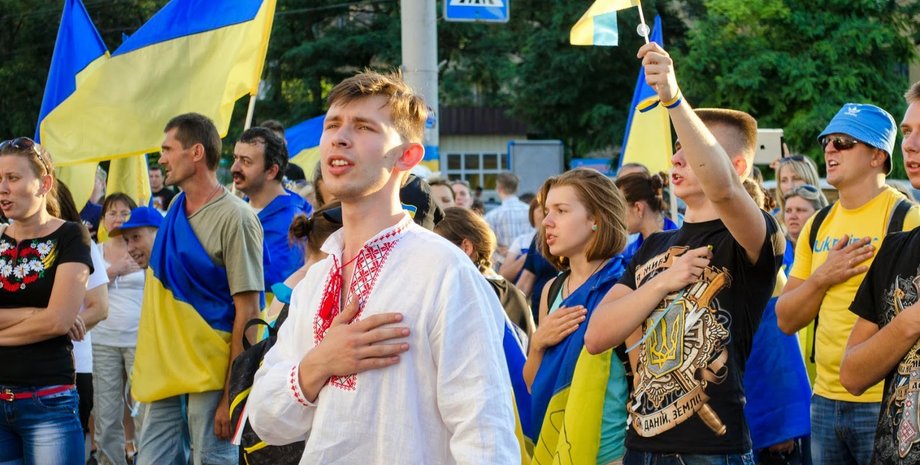 Українці співають гімн михайло вербицький, павло чубинський, гімн України, день державного гімну україни, державний гімн україни