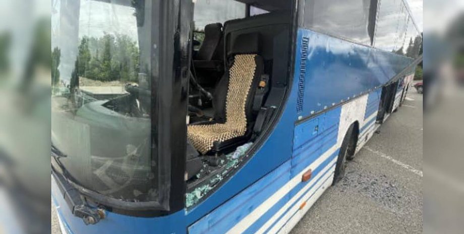 Пострадавший автобус в Харьковской области