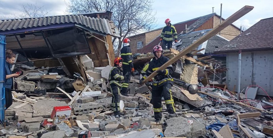 Взрыв в Киеве, ГСЧС, нацполиция, соломенский район, завалы, спасатели, взрыв газа