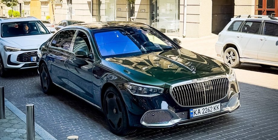 Mercedes-Maybach S680
