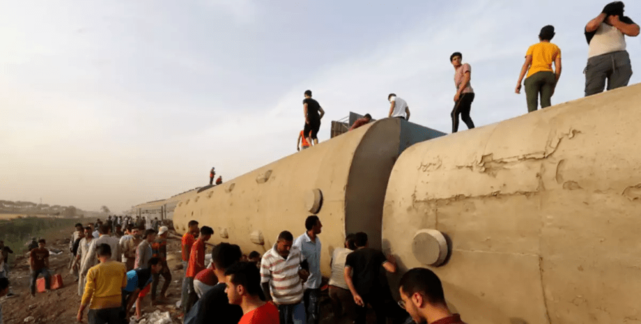 авария поезда в египте, происшествие в египте