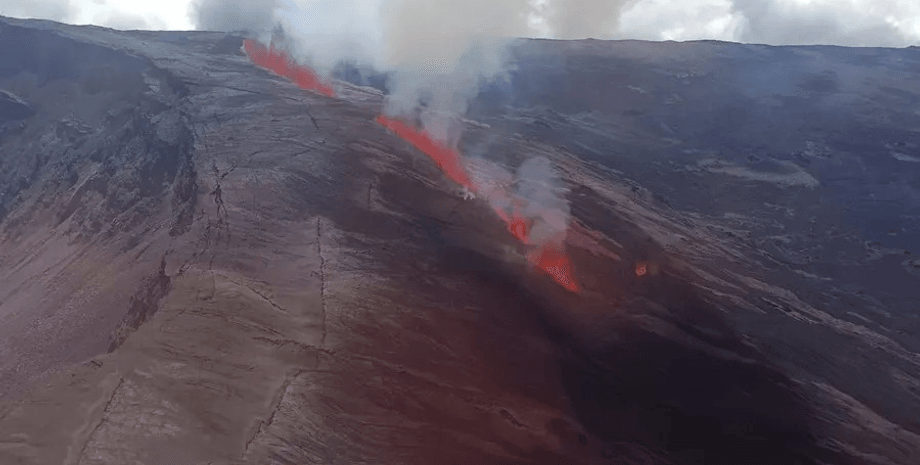 На Реюньоне дважды за месяц произошло массивное извержение вулкана: что говорят ученые