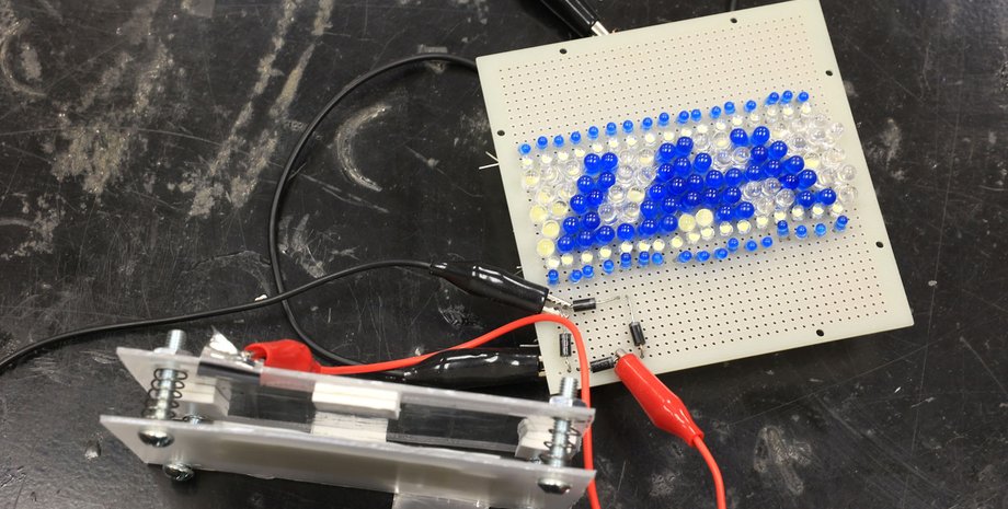 TENG живить світлодіоди