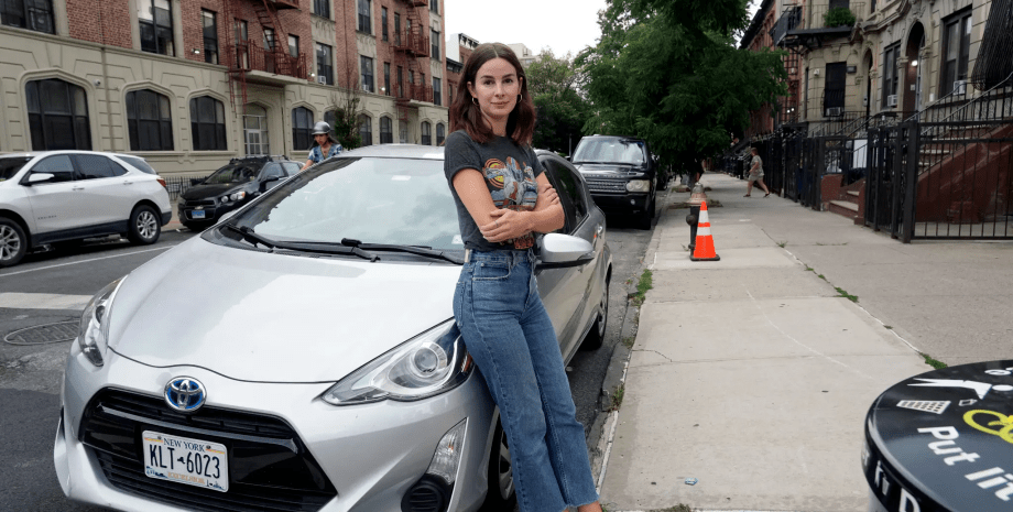 Машина з щурами, чому щур селяться в машинах, щури в Нью-Йорку, міські гризуни, автомеханік