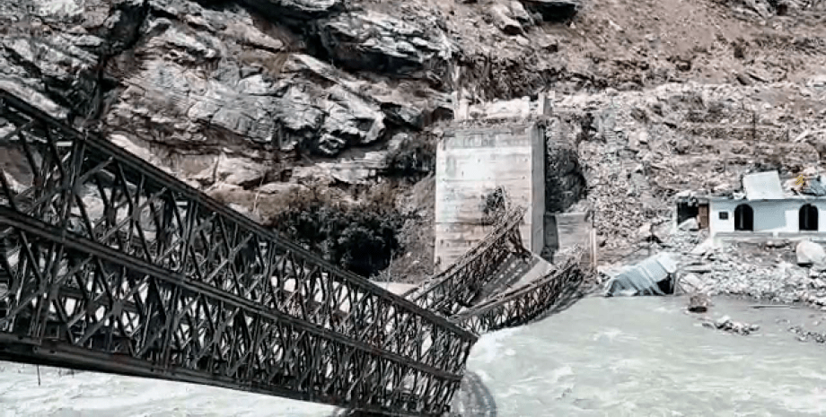 индия, разрушенный мост, фото