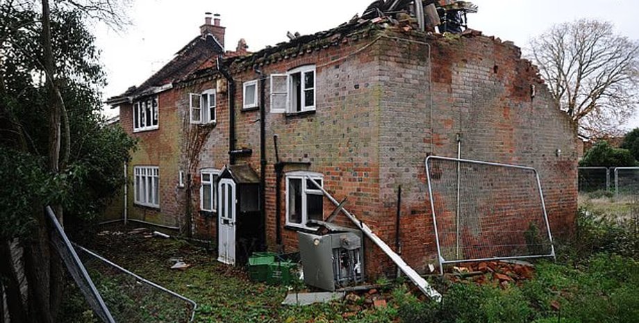 Недвижимость в Британии — дом без крыши выставили за $600 тысяч — фото Недвижимость в Британии