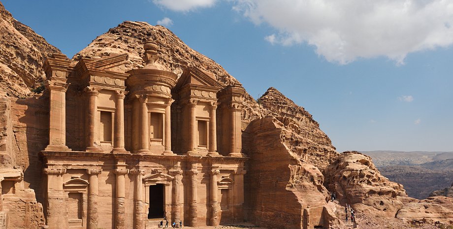 город Петра, скалы, небо, фото