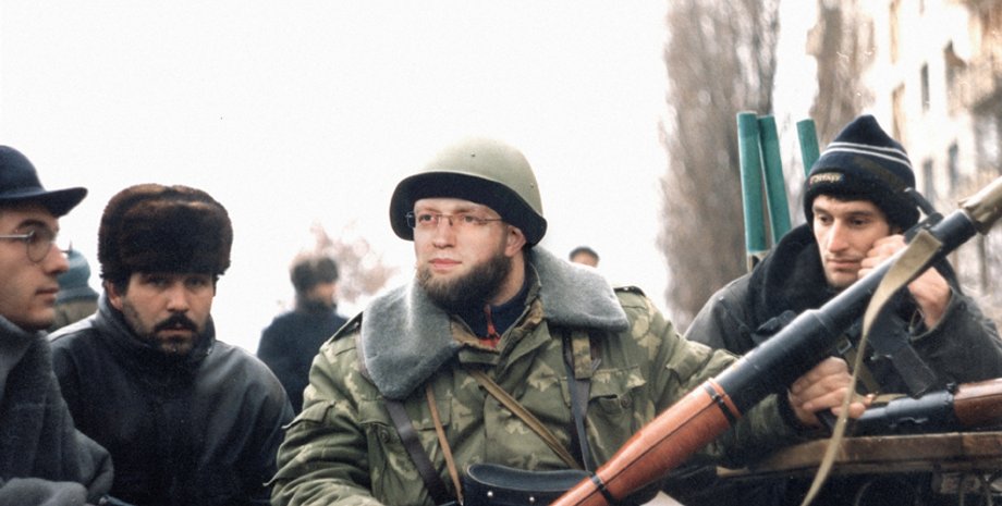 Коллаж на основе фотографий из открытых источников и слишком живого воображения главного следователя РФ Александра Бастрыкина