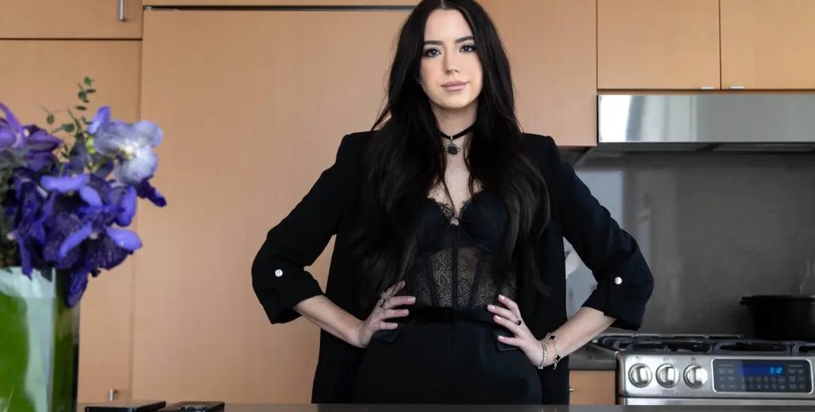 Эшли Сент-Клер