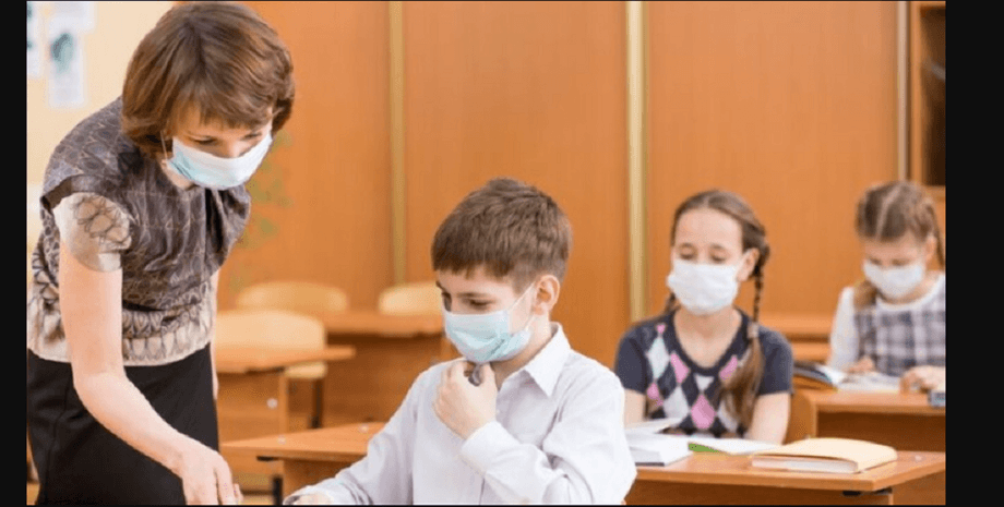 учитель, ученики, коронавирус, фото