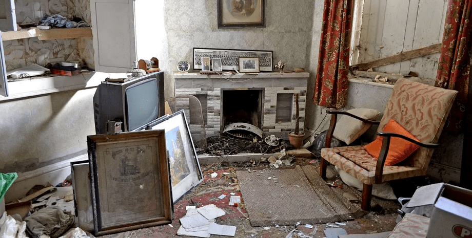 Заброшенный особняк в Уэльсе, поместье, особняк, дом, старинные письма, записки, заброшенное здание, застыло во времени