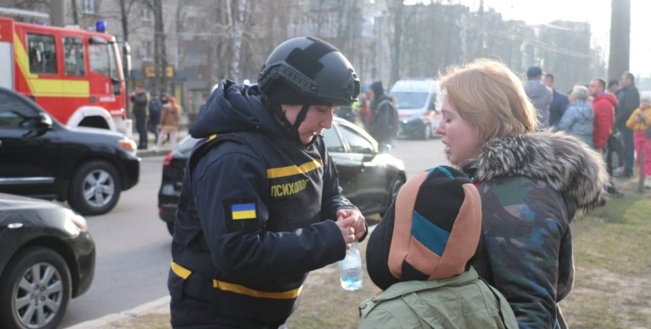 Minister Igor Klimenko poinformował, że dzieci w wieku 13, 9 i 2 lat zostały ran...