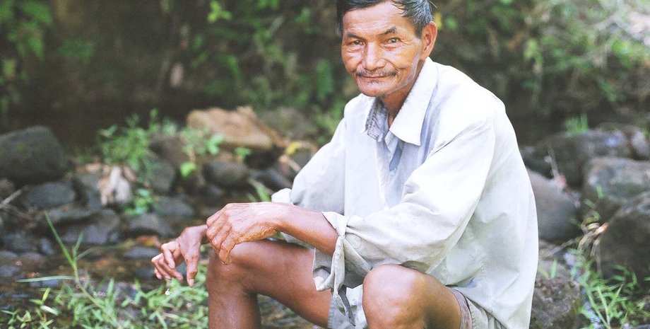 Мужчина не может уснуть, мужчина, заболел лихорадкой, не может спать, не спит более 60 лет, пенсионер, феномен, чудо