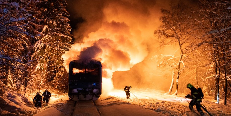 Агент Атеш сжег электропоезд РФ в Брянске