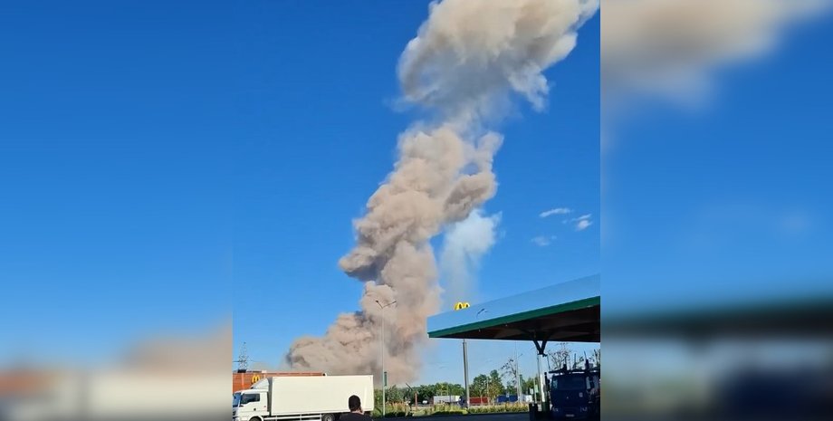 В результате взрыва на АЗС под Житомиром погибли два человека, сообщила военная администрация