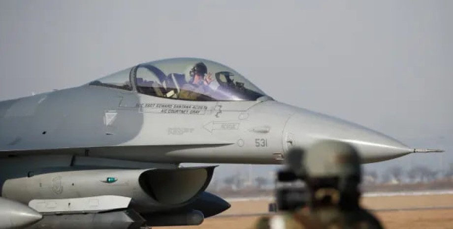 Истребитель, F-16, самолет, авиация, война в Украине