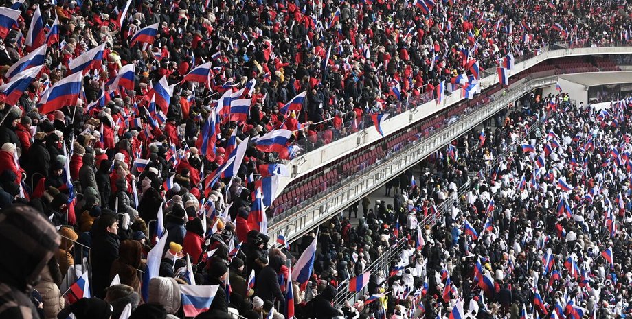 концерт в Лужниках, годовщина аннексии Крыма, война России против Украины, Владимир Путин, набор волонтеров