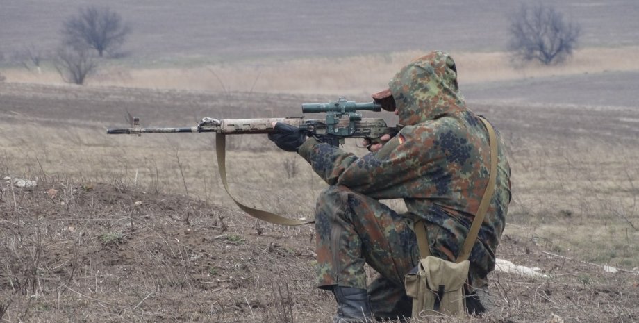 Боец АТО в Донбассе / Фото пресс-центра полка "Азов"