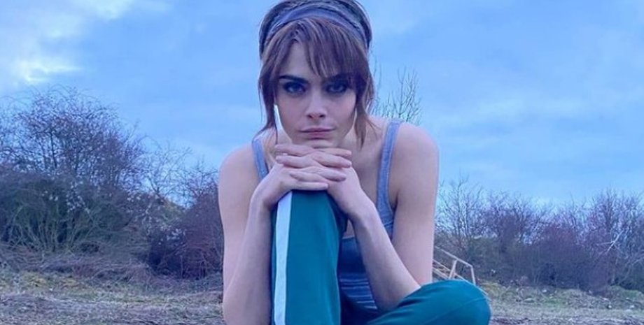 Кара Делевинь, модель