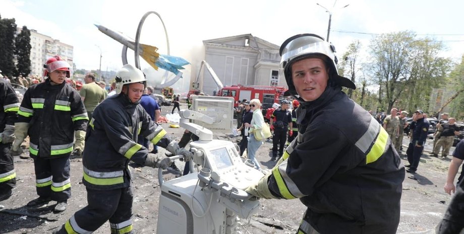 Ракетный удар по Виннице, удар по Дому офицеров Винницы, Минобороны России объяснило удар по Виннице