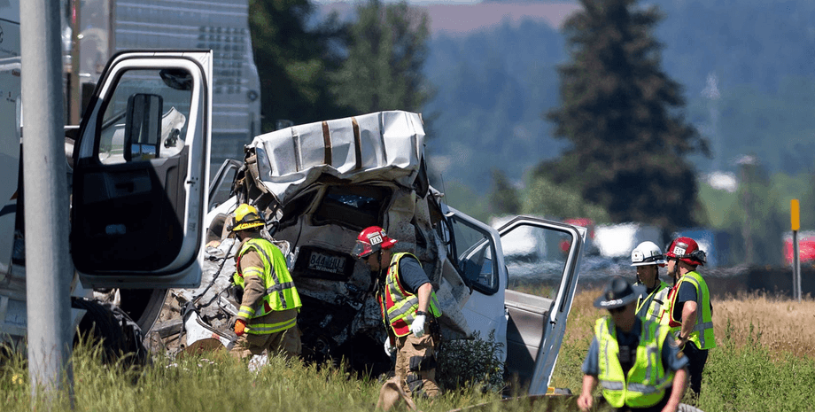 Авария, ДТП, поезда, переезд, железная дорога, семья попала в аварию, семья попала в ДТП,